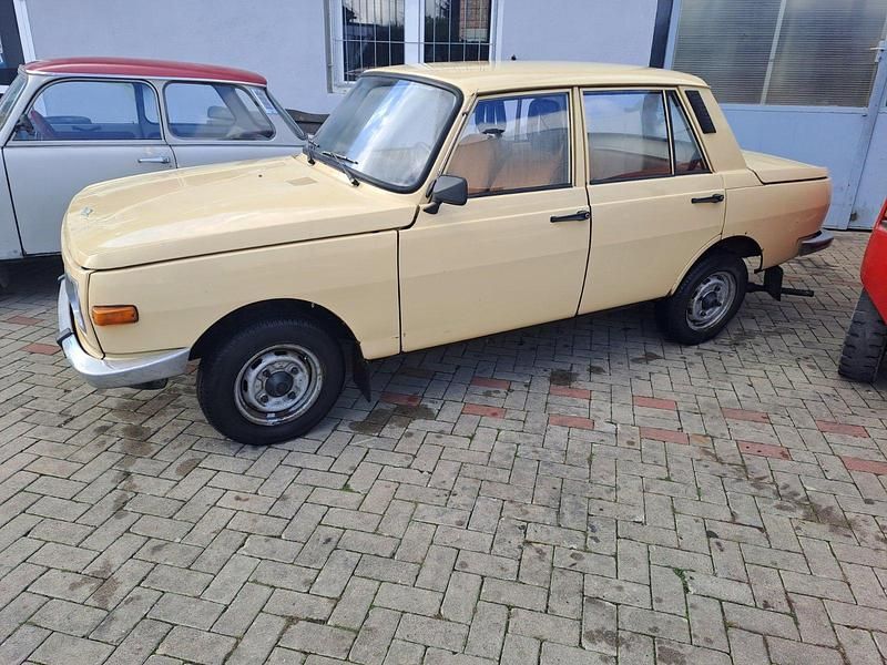 Beige Gebraucht 1983 Wartburg 353 Limousine | 3.800 € - Bild 1/4