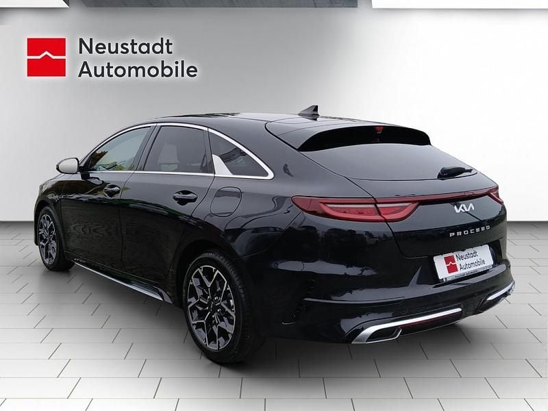 Neu Kia ProCeed GT-Line 140 PS (102 kW) 2025 Schwarz Kleinwagen