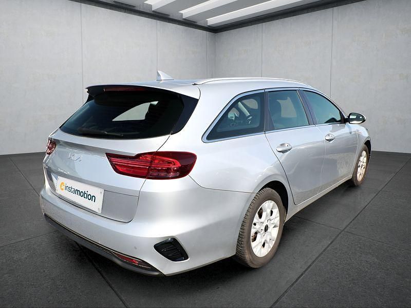 Gebraucht Kia Ceed 120 PS (88 kW) 2024 Silber Kleinwagen