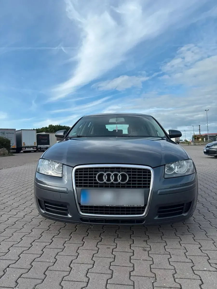 Gebraucht Audi A3 Attraction 140 PS (102 kW) 2006 Grau Kleinwagen