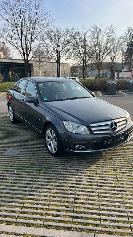 Gebraucht Mercedes C220 170 PS (125 kW) 2009 Grau Limousine