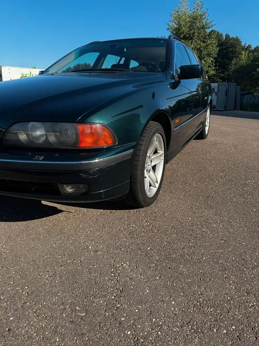 Gebraucht BMW 528 193 PS (141 kW) 1998 Grün Kombi