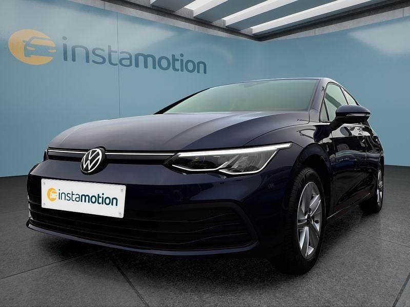 Blau Gebraucht 2021 VW Golf VIII Kleinwagen | 18.299 € (Guter Preis) - Bild 1/4