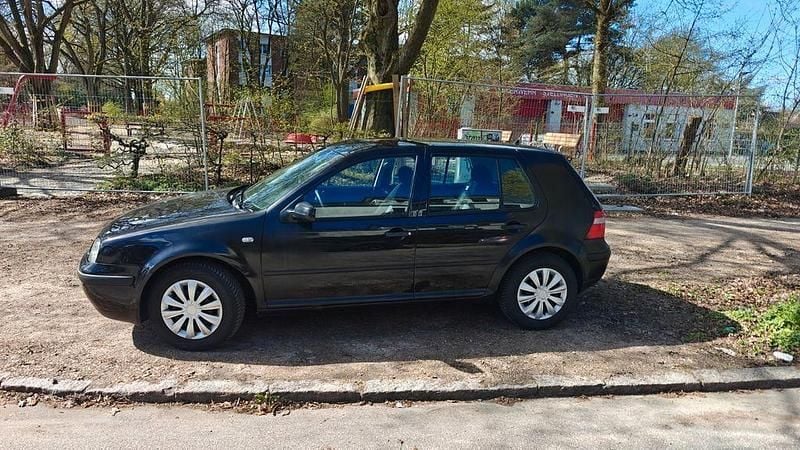 Gebraucht VW Golf IV Basis 75 PS (55 kW) 2001 Schwarz Limousine