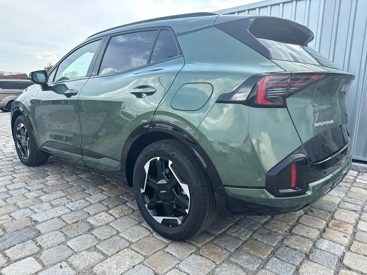 Neu Kia Sportage GT-Line 179 PS (131 kW) 2026 Experiencegrün metallic SUV