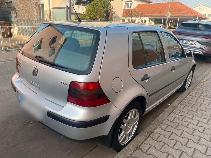 Gebraucht VW Golf IV 101 PS (74 kW) 2002 Silber Limousine