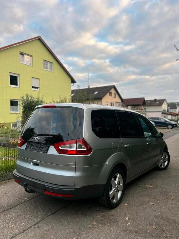 Silber Gebraucht 2008 Ford Galaxy Van / Kleinbus | 4.999 € (Fairer Preis) - Bild 1/4