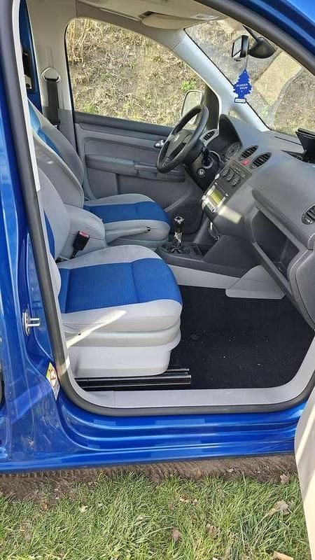 Używany VW Caddy Life 109 KM (80 kW) 2009 Niebieski Minivan