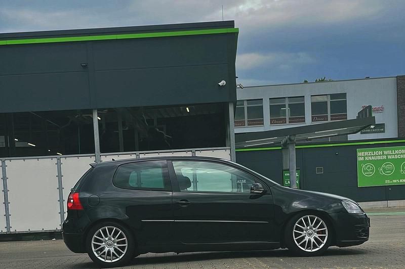 Schwarz Gebraucht 2007 VW Golf V GT Limousine | 4.299 € (Etwas zu teuer) - Bild 1/4