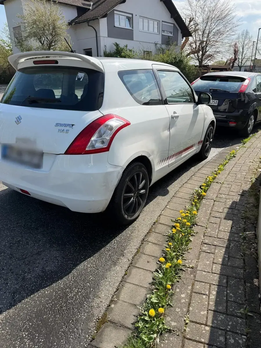 Gebraucht Suzuki Swift 97 PS (71 kW) 2012 Weiß Kleinwagen