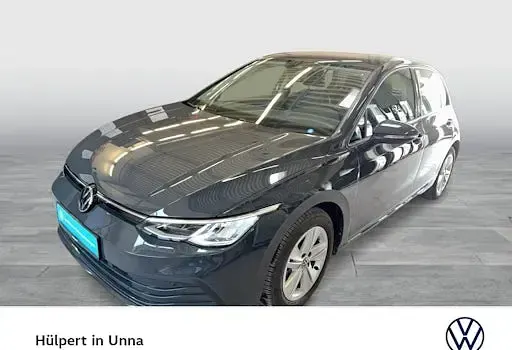 Gebraucht VW Golf VIII Life 131 PS (96 kW) 2022 Grau Limousine
