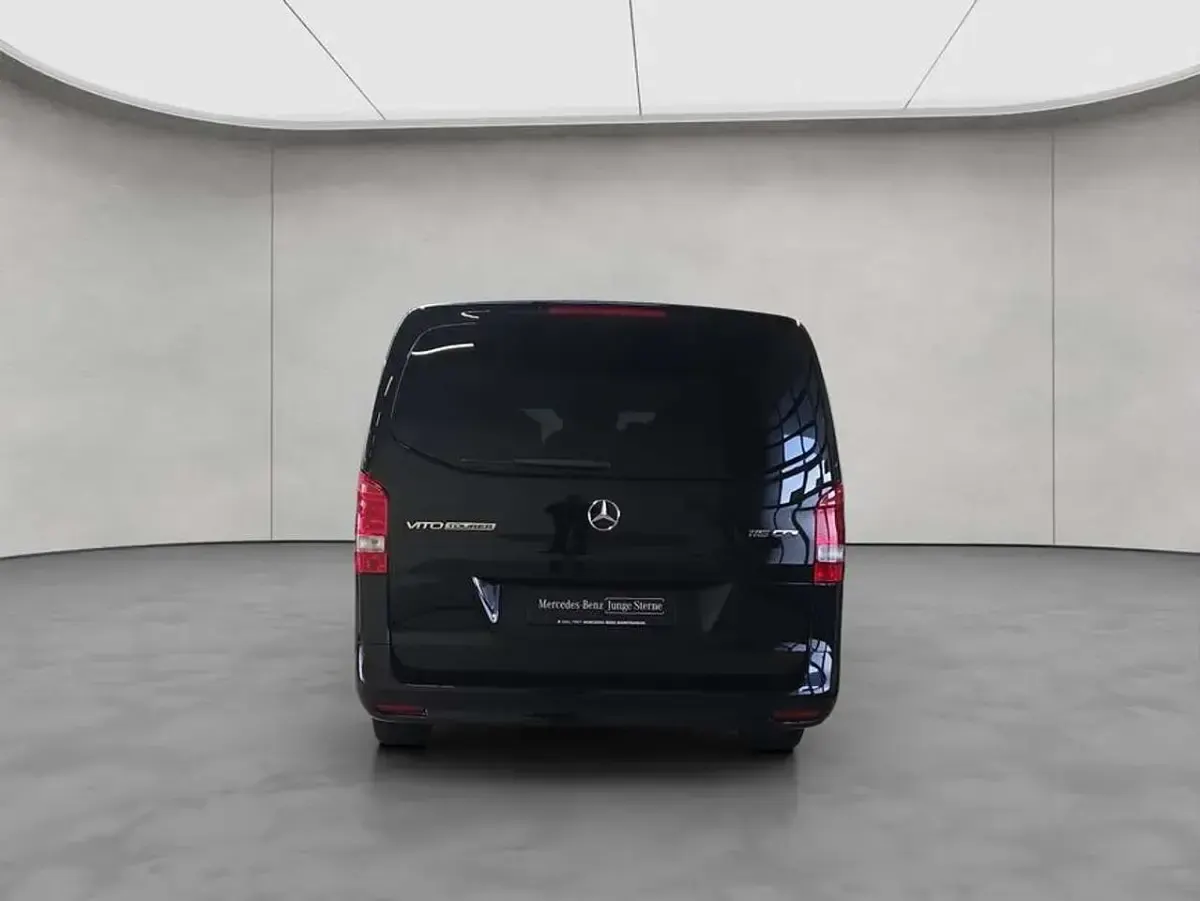 Gebraucht Mercedes Vito Marco Polo 163 PS (119 kW) 2025 Schwarz Van