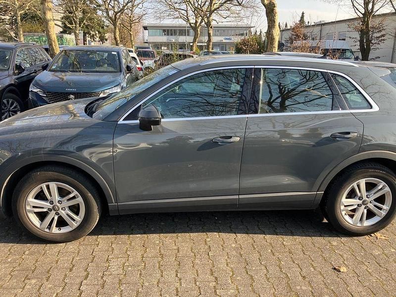 Gebraucht Audi Q3 150 PS (110 kW) 2019 Grau SUV