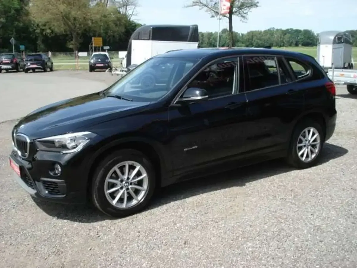 Gebraucht BMW X1 Advantage 140 PS (102 kW) 2017 Schwarz ii SUV