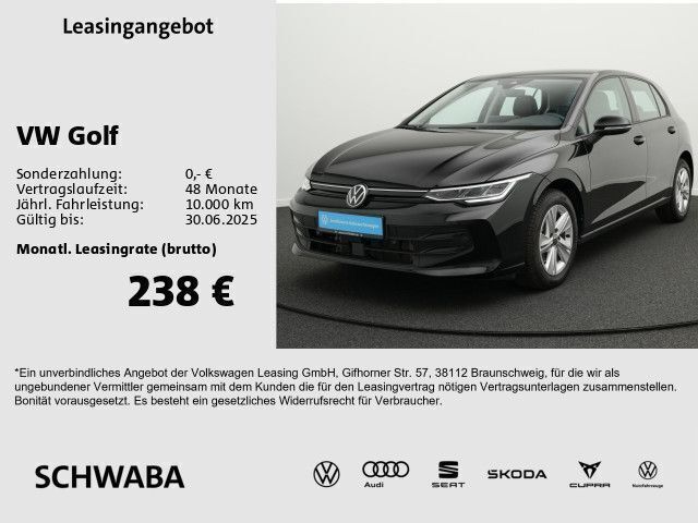 Grenadillschwarz metallic Gebraucht 2024 VW Golf VIII Life Limousine | 26.390 € (Guter Preis) - Bild 1/4
