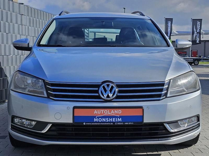 Gebraucht VW Passat 140 PS (102 kW) 2013 Silber Kombi
