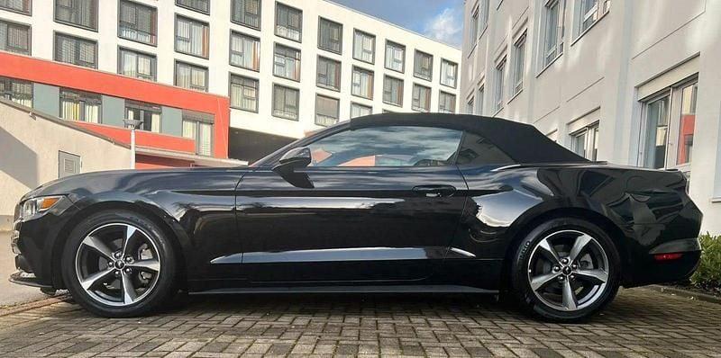 Schwarz Gebraucht 2015 Ford Mustang Cabrio | 22.900 € (Superpreis) - Bild 1/4
