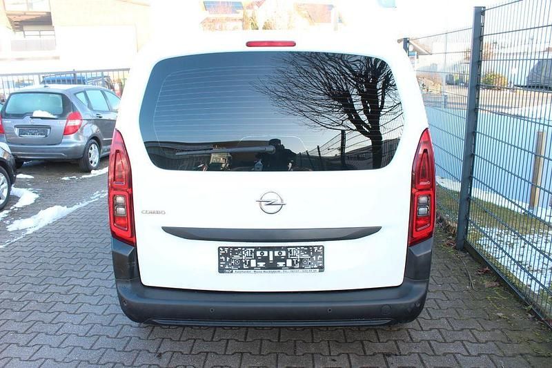 Gebraucht Opel Combo Life Edition 102 PS (75 kW) 2022 Weiß Van / Kleinbus