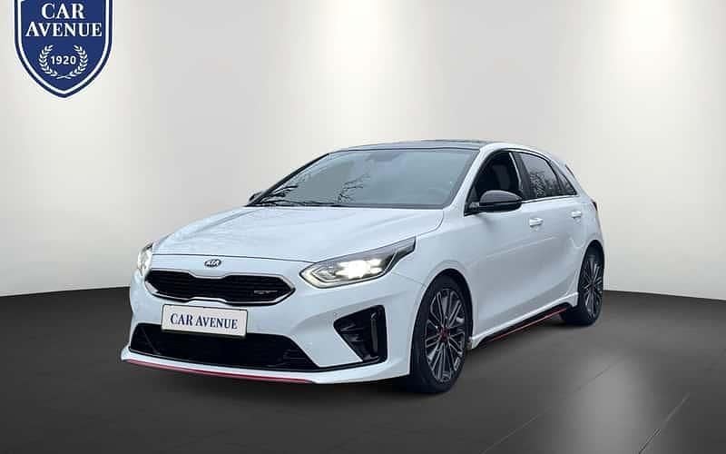 Weiß Gebraucht 2021 Kia Ceed GT Limousine | 22.990 € (Guter Preis) - Bild 1/4