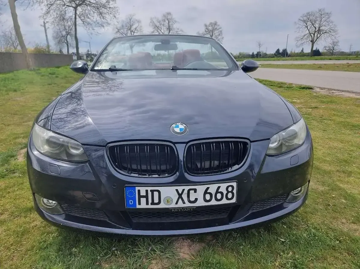 Gebraucht BMW 325 Cabriolet 218 PS (160 kW) 2007 Monacoblau metallic Cabrio