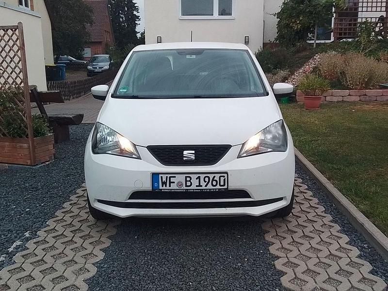 Weiß Gebraucht 2018 Seat Mii Chic Kleinwagen | 3.950 € (Fairer Preis) - Bild 1/4