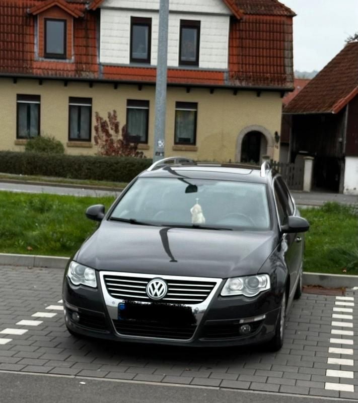 Braun Gebraucht 2006 VW Passat Business Kombi | 2.300 € (Superpreis) - Bild 1/4