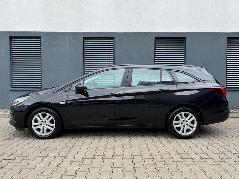 Gebraucht Opel Astra 122 PS (89 kW) 2022 Schwarz Kombi