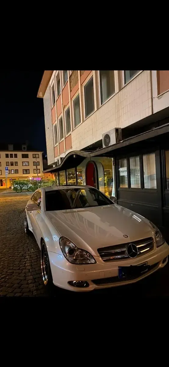 Gebraucht Mercedes CLS500 388 PS (285 kW) 2008 Weiß Coupé