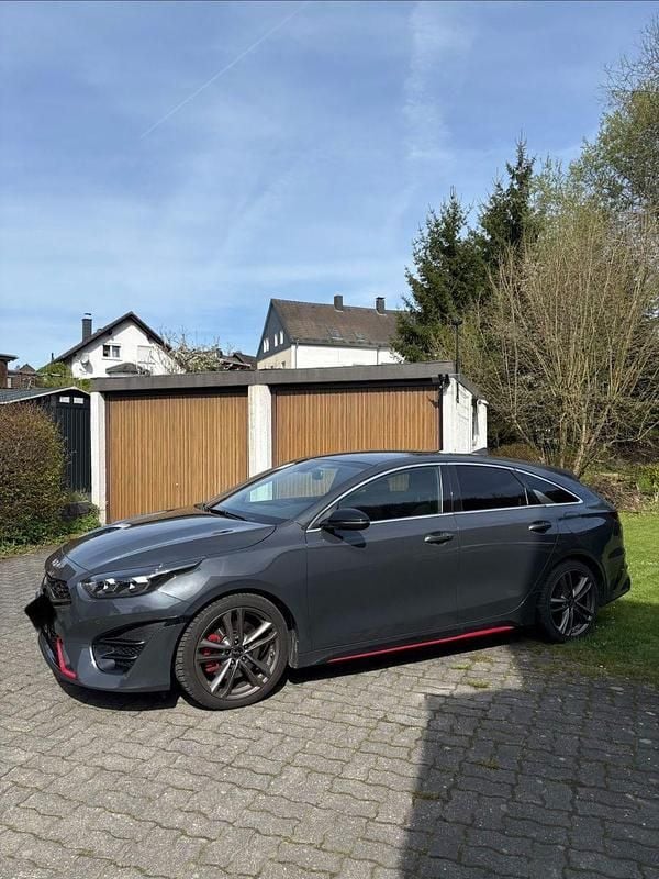 Usado Kia ProCeed GT 204 HP (150 kW) 2022 Cinzento Carrinha