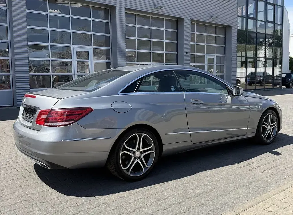 Gebraucht Mercedes E350 AMG line 306 PS (225 kW) 2015 Grau Coupé