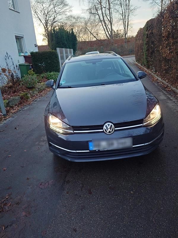 Gebraucht 2017 VW Golf VII Kombi | 8.900 € (Superpreis) - Bild 1/4