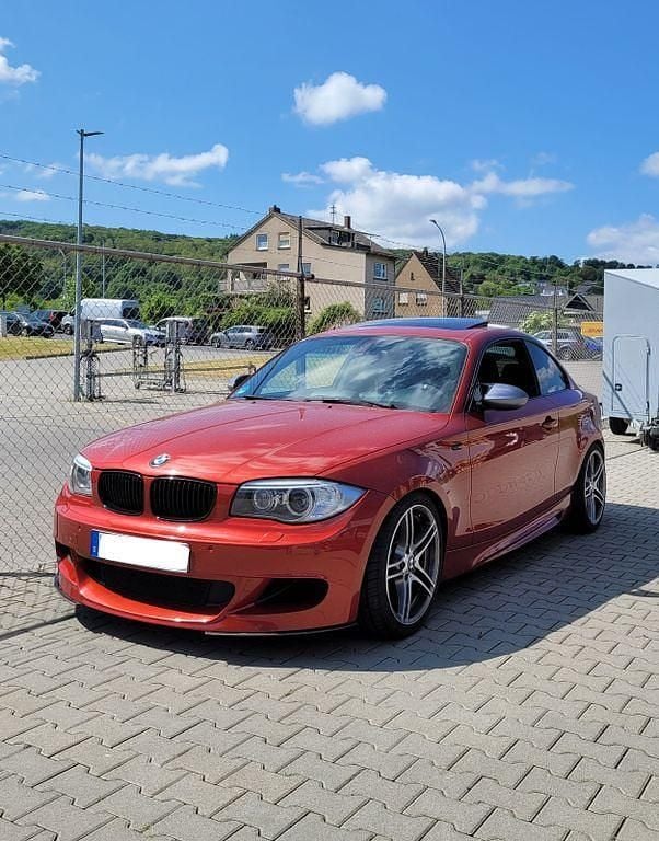 Gebraucht BMW 135 Performance 326 PS (239 kW) 2010 Rot Kleinwagen
