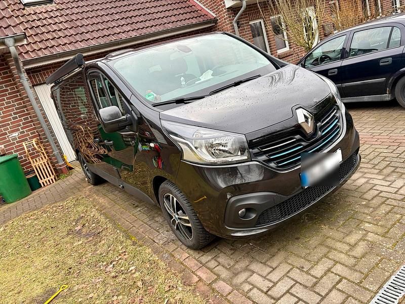 Gebraucht Renault Trafic 145 PS (106 kW) 2017 Schwarz Van / Kleinbus