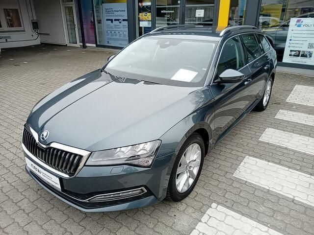 Grau Gebraucht 2020 Skoda Superb Style Kombi | 24.580 € (Teuer) - Bild 1/2