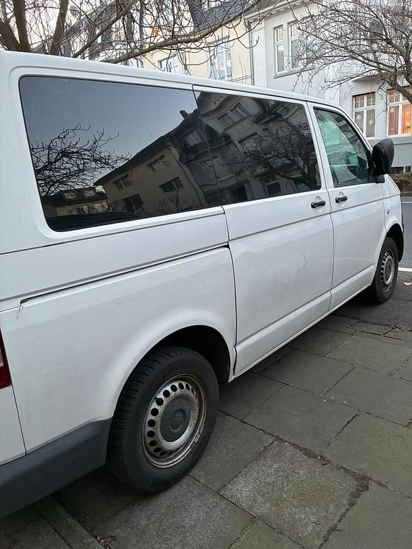 Usado VW Multivan 102 HP (75 kW) 2010 Branco Monovolume