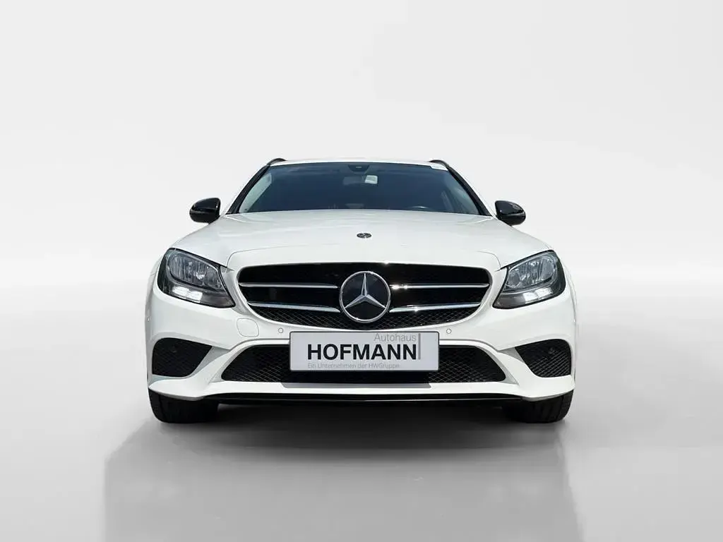 Gebraucht Mercedes C220 Avantgarde 194 PS (142 kW) 2018 Weiß Limousine