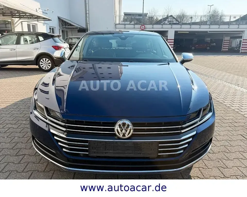 Gebraucht VW Arteon Elegance 190 PS (139 kW) 2018 Atlantic blue Kleinwagen