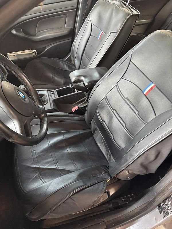 Grau Gebraucht 2005 BMW 320 Kombi | 2.950 € (Superpreis) - Bild 1/4