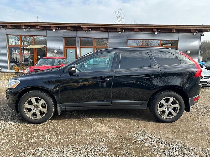 Gebraucht Volvo XC60 Kinetic 163 PS (119 kW) 2012 Schwarz SUV