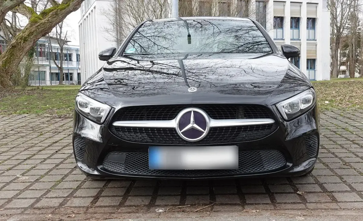 Gebraucht Mercedes A200 156 PS (114 kW) 2018 Schwarz Limousine