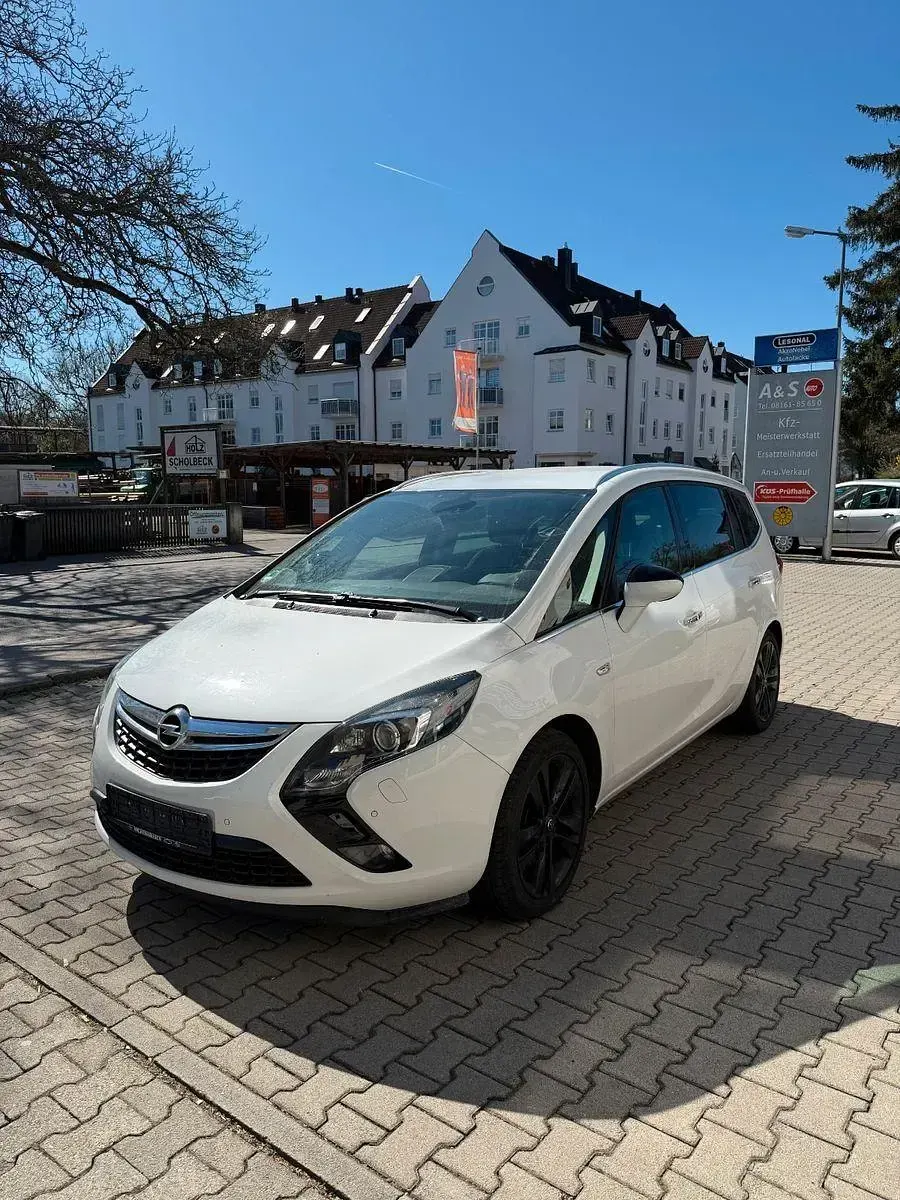 Gebraucht Opel Zafira Tourer Innovation 165 PS (121 kW) 2013 Weiß Van / Kleinbus