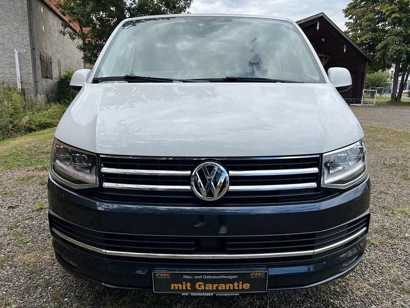 Second-hand VW Multivan Highline 204 CP (150 kW) 2017 Albastru Monovolum