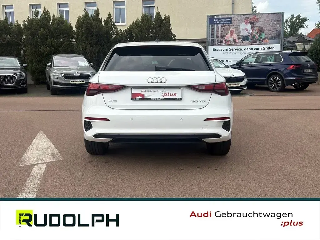 Gebraucht Audi A3 Advanced 116 PS (85 kW) 2023 Ibisweiß Limousine