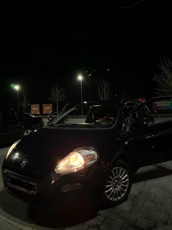 Blau Gebraucht 2013 Fiat Punto Kleinwagen | 3.000 € - Bild 1/4