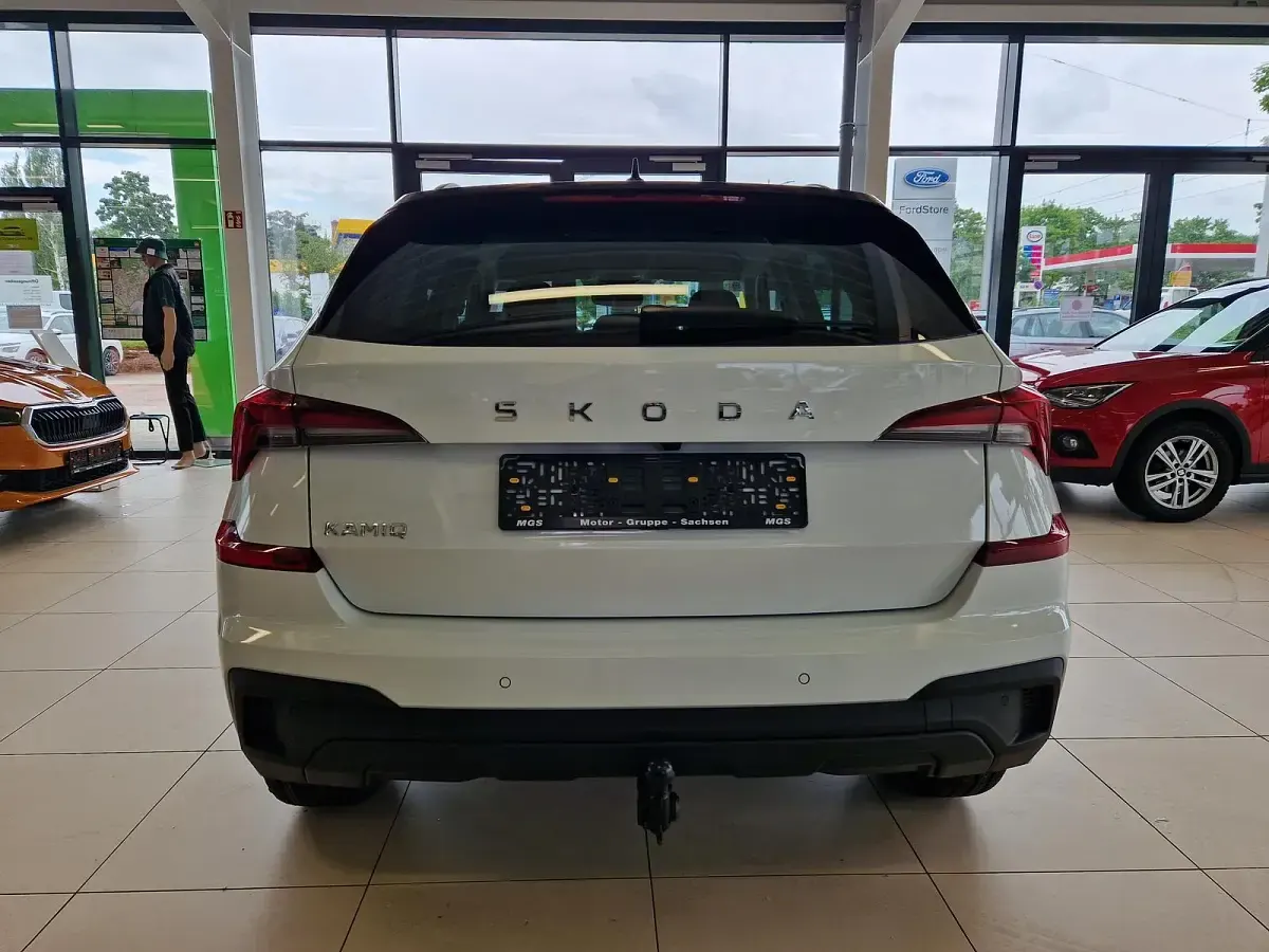 Neu Skoda Kamiq Tour 116 PS (85 kW) 2025 Moonweiss metallic SUV