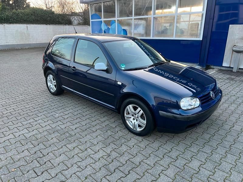 Gebraucht VW Golf IV Edition 75 PS (55 kW) 2001 Blau Kleinwagen