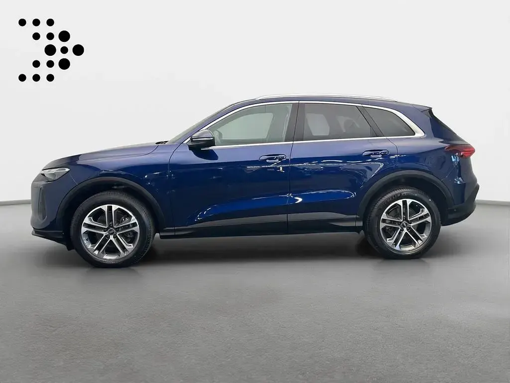 Second-hand Audi Q5 Sport 204 CP (150 kW) 2025 Albastru SUV