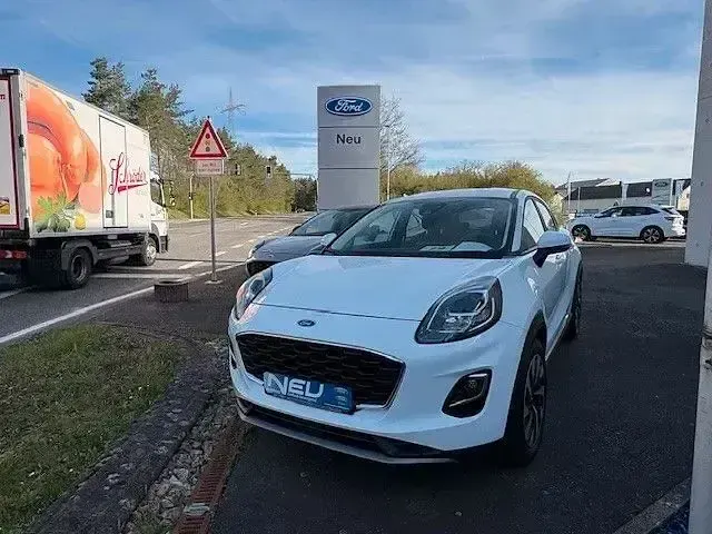 Używany Ford Puma Titanium 125 KM (91 kW) 2023 Biały SUV