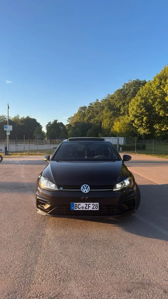 Gebraucht VW Golf VII R 310 PS (228 kW) 2017 Schwarz Limousine