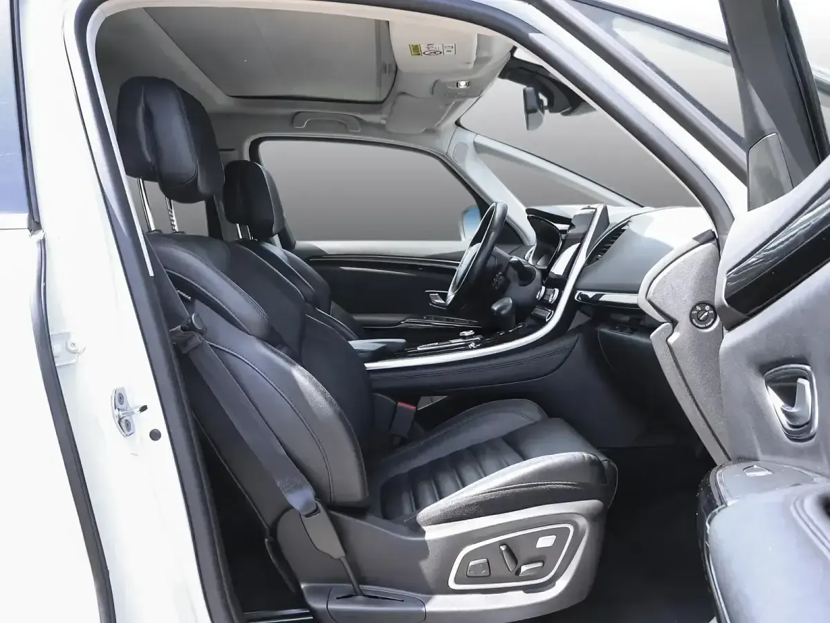 Gebraucht Renault Espace Business 189 PS (139 kW) 2022 Weiß Van / Kleinbus